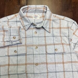 Faherty Legend Sweater Shirt Mens Small Grey Tan Plaid Knit Button Down MXH2205